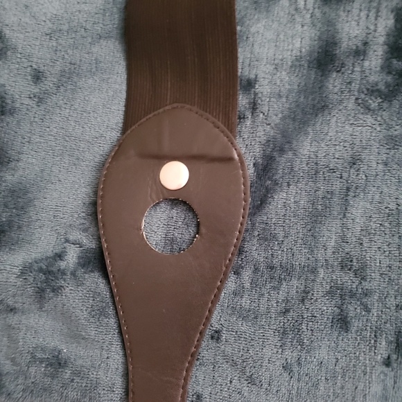 Belts - Picture 3 of 7